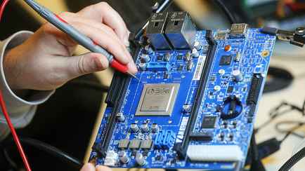 В РФ признали успешным эксперимент по сборке российских процессоров и закрыли производство