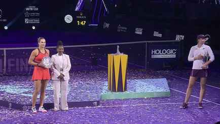 Казахстанская теннисистка Рыбакина отказалась от фото с Соболенко, обыграв её в финале турнира WTA