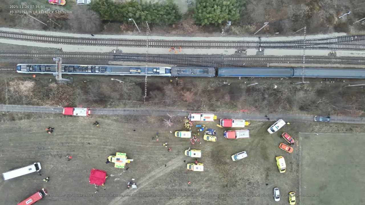 В Чехии лоб в лоб столкнулись пассажирские поезда