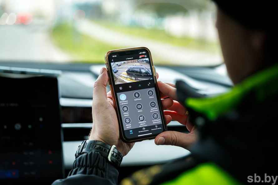 ГАИ Минщины показала, как выглядят новые мини-камеры. Работают в радиусе километра в обоих направлениях