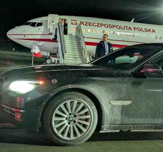 В Польше разразился скандал из-за грязной машины президента Навроцкого