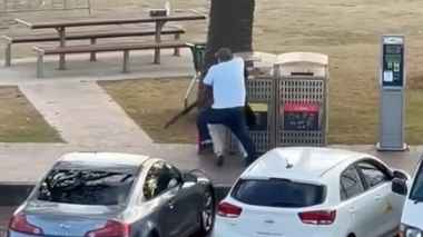 Массовый расстрел на пляже в Австралии. Прохожий обезвредил одного из террористов