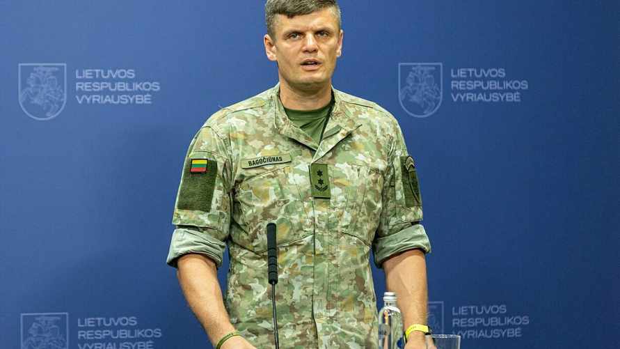 Литовская армия объяснила почему не сбивает воздушные шары с контрабандой из Беларуси