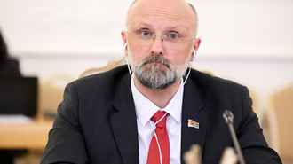 Belarus Offers Lithuania 'Negotiation Table' Amid Balloon Smuggling Tensions