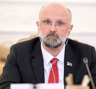 Belarus Offers Lithuania 'Negotiation Table' Amid Balloon Smuggling Tensions