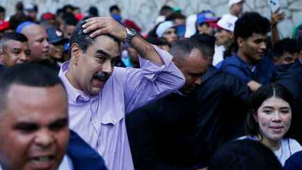 Не задерживается на месте и меняет телефоны. Мадуро опасается высокоточного удара США