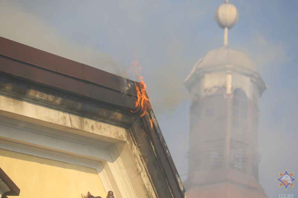 В МЧС назвали причину пожара костёла под Гродно