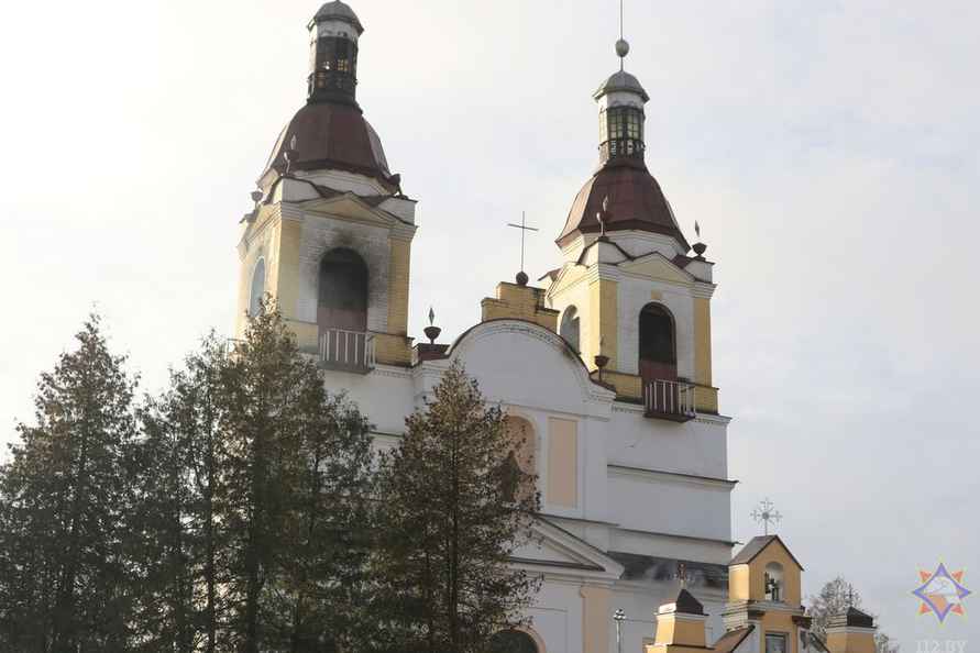 В МЧС назвали причину пожара костёла под Гродно