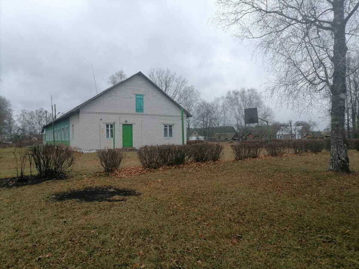 Многодетная мама купила детский лагерь под Гродно, чтобы жить там всей семьёй