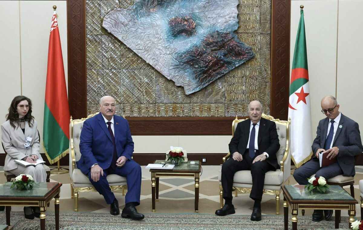 Лукашенко предложил поделится с Алжиром белорусскими технологиями