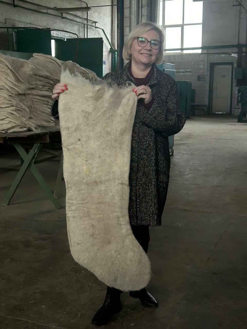 Беллегпром показал производство белорусских валенок. Почем валенки «Минчанка»?