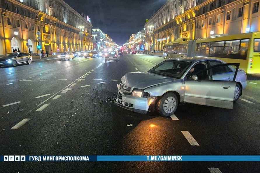 В Минске водитель BMW спровоцировал ДТП с пятью авто