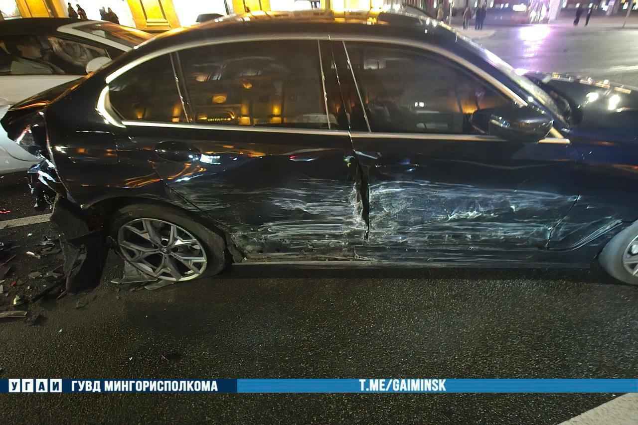 В Минске водитель BMW спровоцировал ДТП с пятью авто