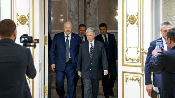 Лукашенко помиловал Бабарико, Колесникову и Беляцкого среди других 123 освобождённых после переговов с США