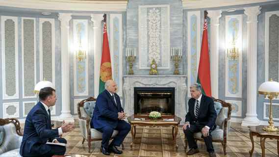 Переговоры Лукашенко и Коула. Что известно об освобождении заключённых