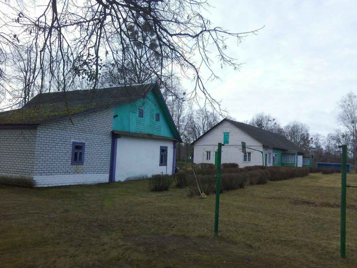 Многодетная мама купила детский лагерь под Гродно, чтобы жить там всей семьёй