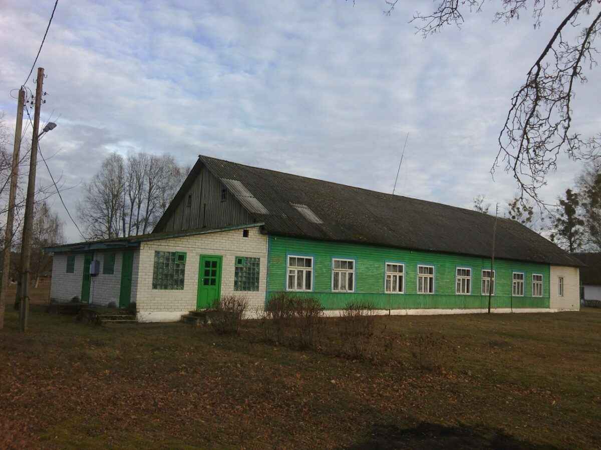 Многодетная мама купила детский лагерь под Гродно, чтобы жить там всей семьёй