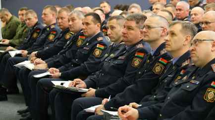 Кубраков приказал следить за интернетом и привлечь саперные группы для охраны Минска