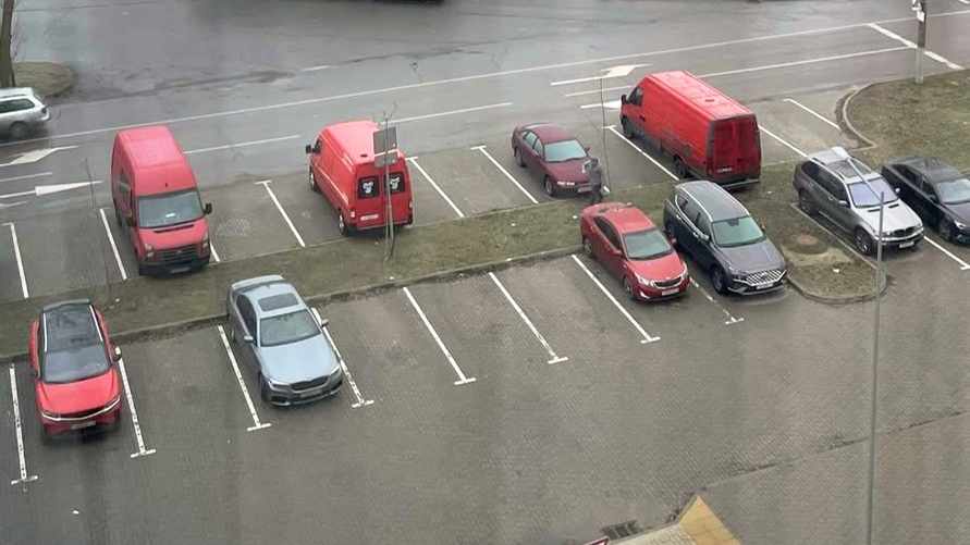 Белорусы "нашли" способ не отрабатывать переносы рабочих дней. Но не у всех получилось — «Пришлось выйти на работу»