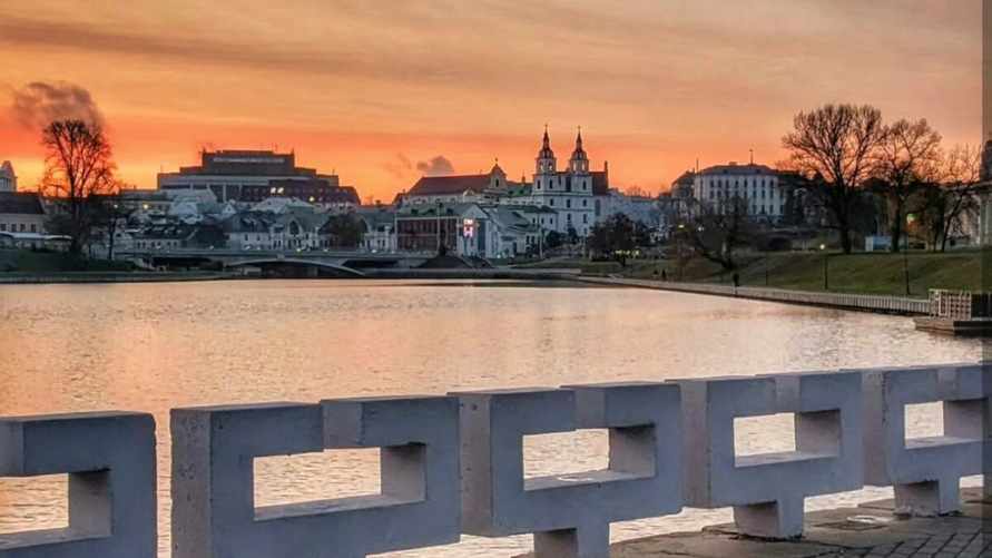 В Беларуси наступил самый короткий день в году. Насколько ночь в Витебске будет дольше, чем в Минске и Бресте?