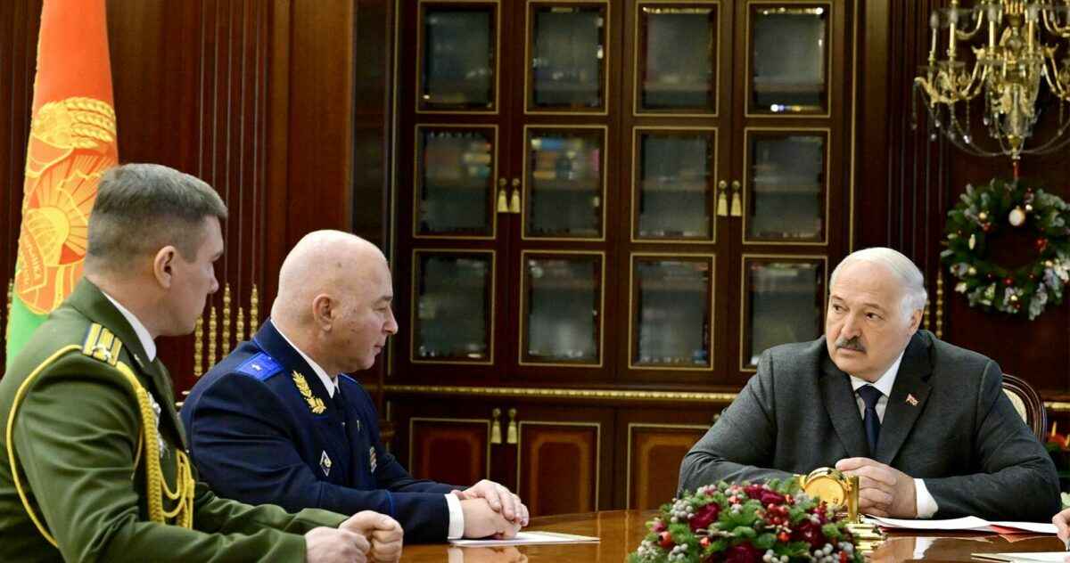 Лукашенко объяснил, что значит, когда называет себя «уходящим президентом»