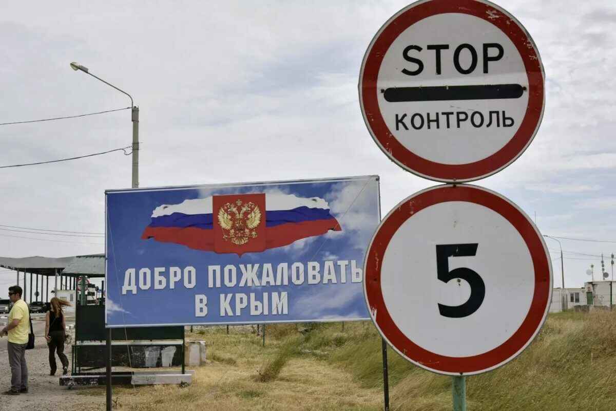 Россия отключила в Крыму мобильный интернет до окончания войны - "Надо смириться"