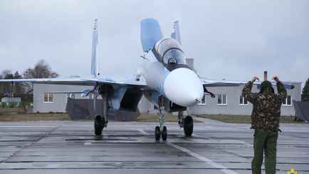 В Беларусь из России прибыла партия истребителей Су-30СМ2