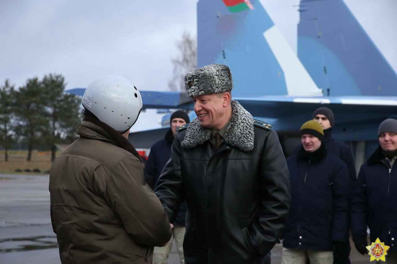 В Беларусь из России прибыла партия истребителей Су-30СМ2