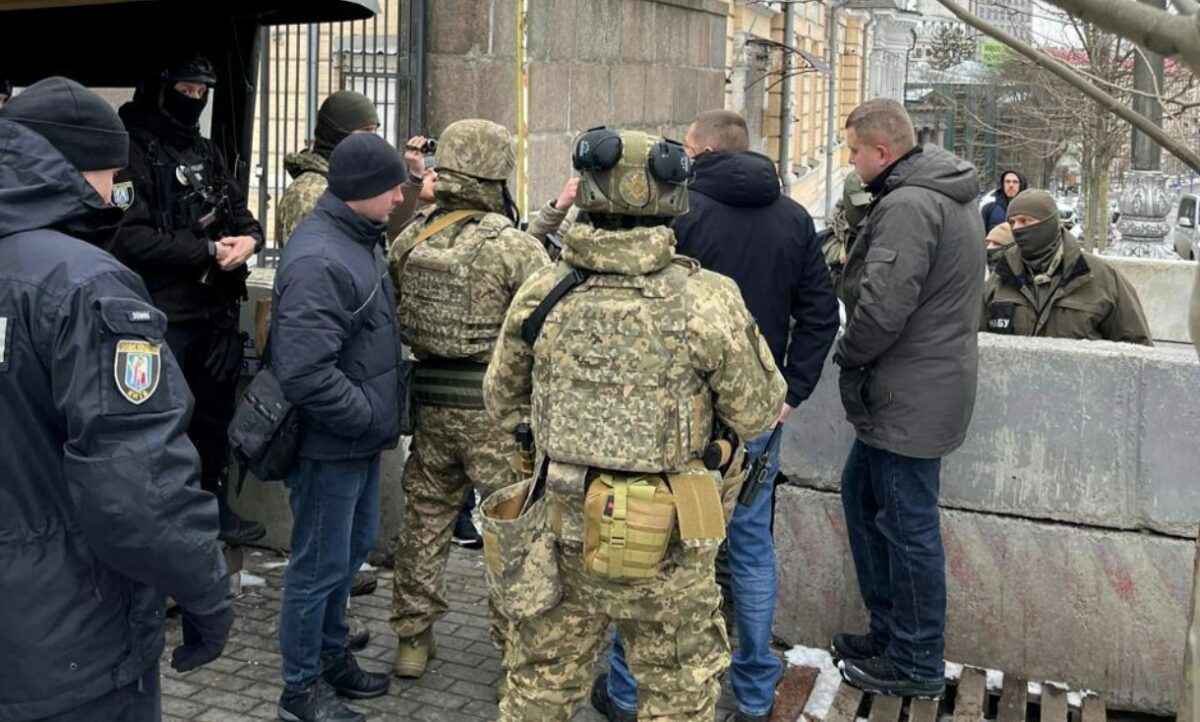 В Украине очередной скандал. НАБУ раскрыла ОПГ прямо в Верховной Раде