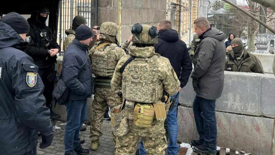 В Украине очередной скандал. НАБУ раскрыла ОПГ прямо в Верховной Раде