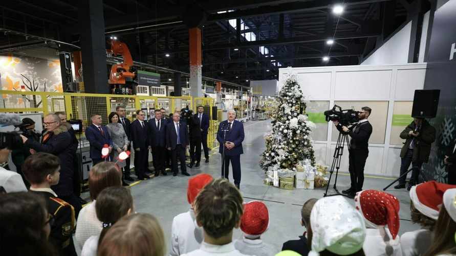 Лукашенко усомнился в причастности Зеленского к атаке резиденции Путина – «Смысла же никакого нет»