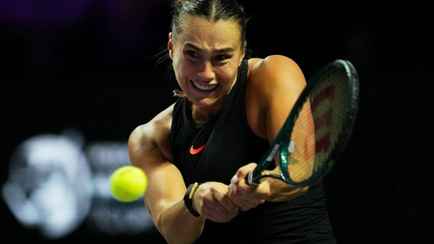 Соболенко проиграла в «битве полов». Не помогли даже ухищрения организаторов