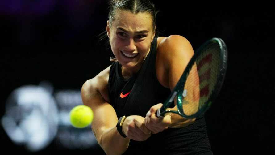 Соболенко проиграла в «битве полов». Не помогли даже ухищрения организаторов