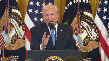 Трамп сделал срочное обращение к нации. Никто не понял, зачем