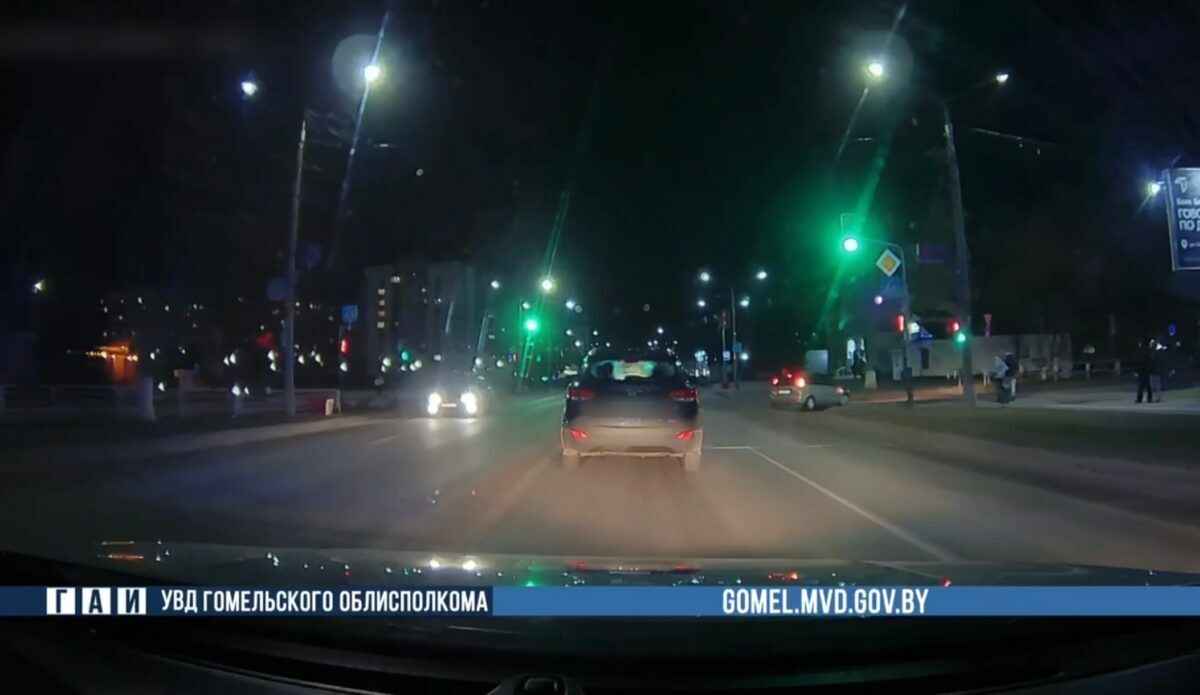 В Речице водителя, ехавшего с выключенными фарами, оштрафовали на 8400 рублей и лишили прав