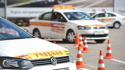 Минтранс спросил у белорусов, что хотят поменять в автошколах