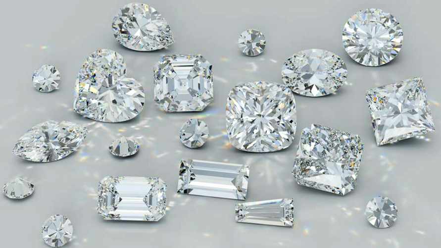 Нацбанк предложил белорусам закупиться бриллиантами. Какие продают за 225 рублей?