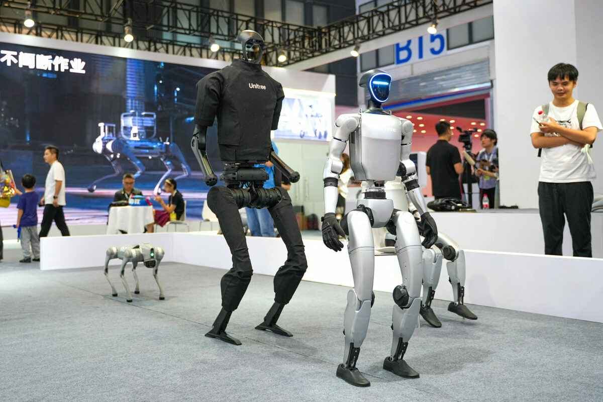 Заменят ли роботы-гуманоиды людей на заводах в 2026 году? Эксперты оценили перспективы 5-триллионого рынка