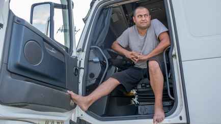 Стало известно, сколько белорусов официально работают в Польше