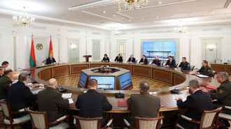 "Do not involve the Americans" - Lukashenko convenes Security Council and speaks of balloons and Lithuanian lorries