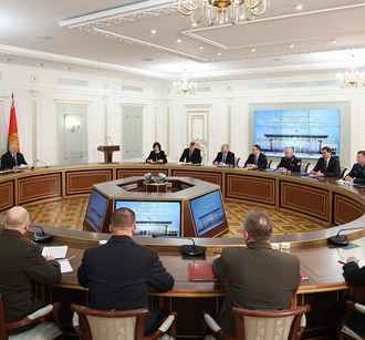 "Do not involve the Americans" - Lukashenko convenes Security Council and speaks of balloons and Lithuanian lorries