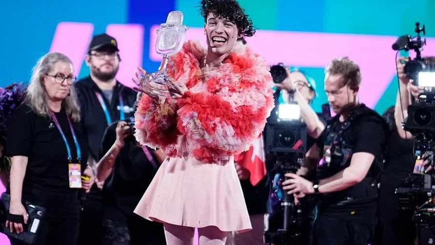 На фото - Nemo, победитель Евровидения-2024