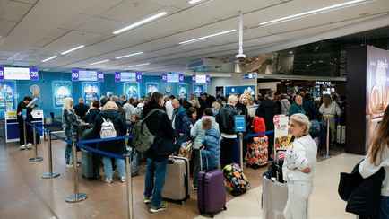 Снимут с рейса? «Белавиа» предупредила белорусов, летящих в Грузию, об изменении правил