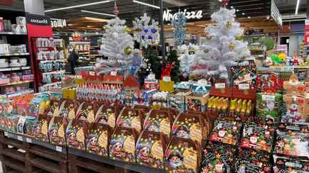 Белорусская фабрика снизила цену на новогодние подарки. Какой за 10,46 руб?