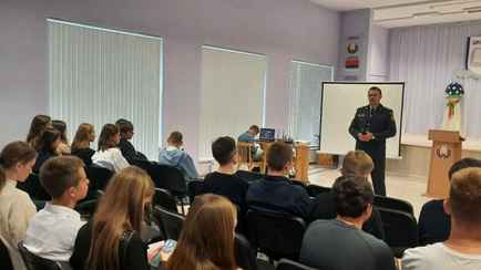 Кубраков приказал милиции провести индивидуальную работу с одной категорией школьников