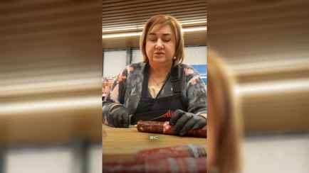 Директор мясокомбината рассказала, как правильно резать колбасу — «Профессионалы берут по $100 в час»
