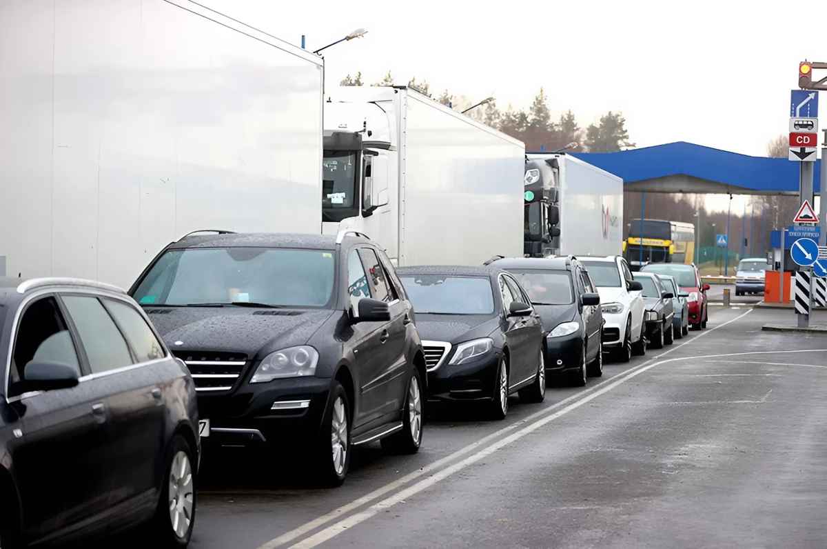 Белорусы признались, почему едут в Польшу и Литву. А зачем иностранцы - в Беларусь?