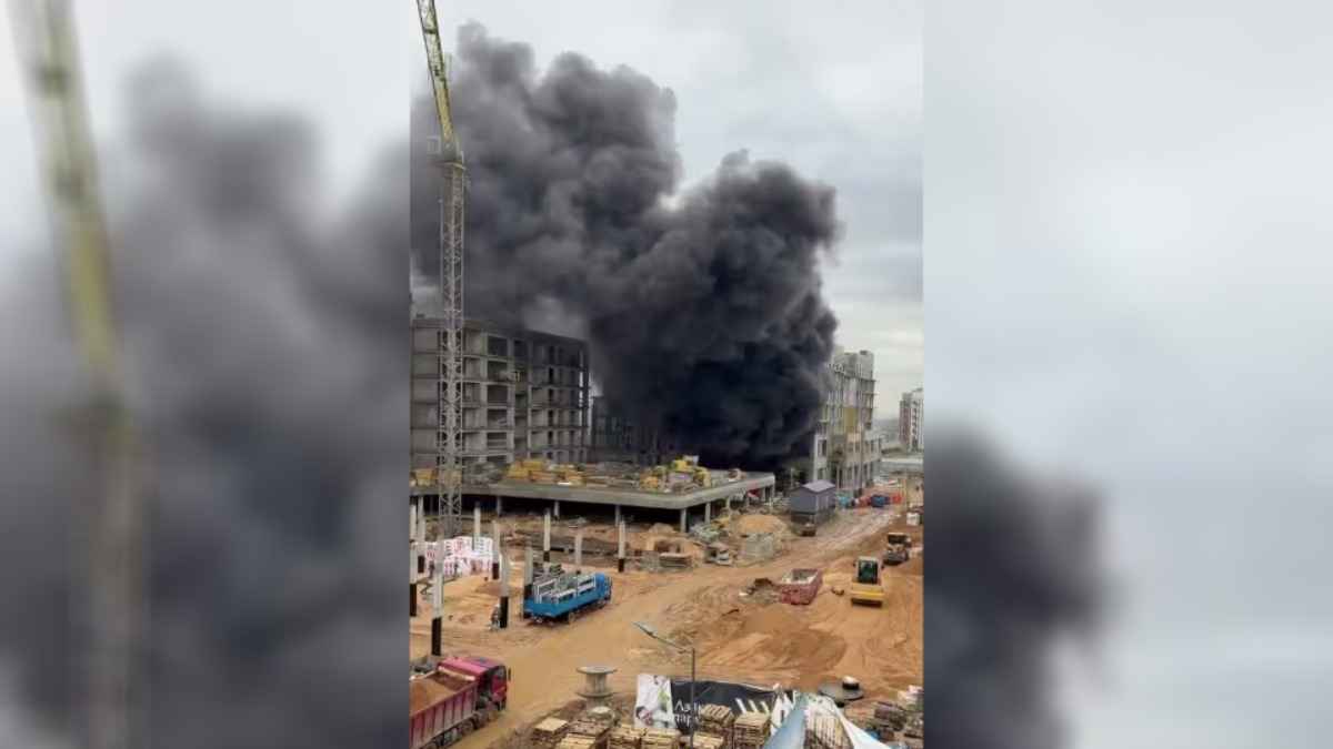 Столб чёрного дыма заметили на стройке в экспериментальном ЖК в Минске