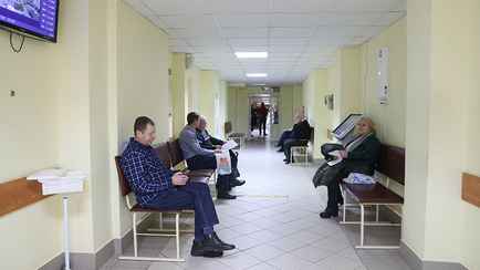 МЧС предложило дать одной категории белорусов право попасть к врачам без очереди