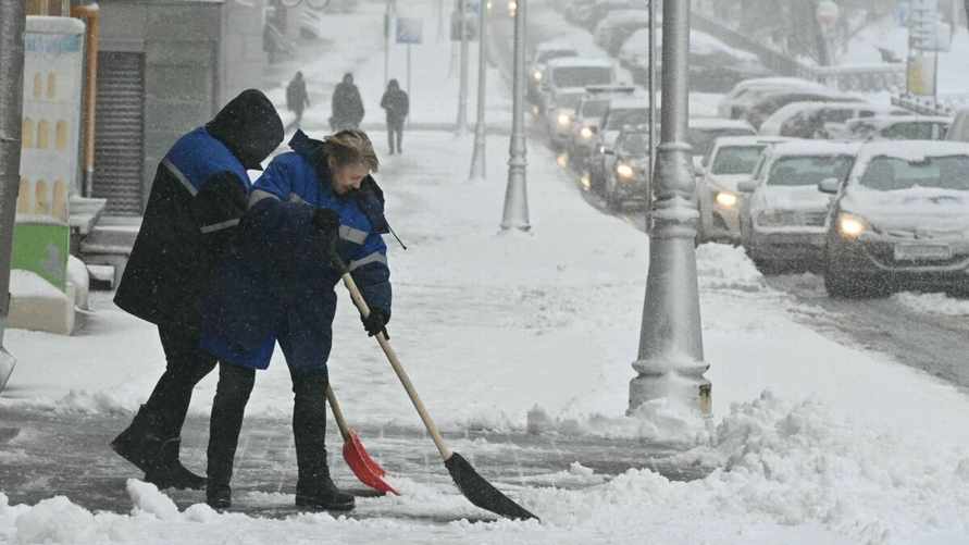Белгидромет объявил на воскресенье 11 января жёлтый уровень опасности. "Улли" и снег ещё вернутся?